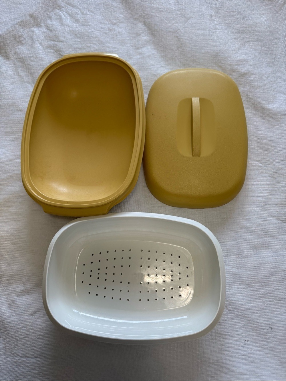 Vintage Tupperware microwave steamer colander the classic Harvest Gold 1970's